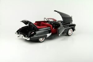 1949 Buick Roadmaster 1:18 Diecast Model Araba