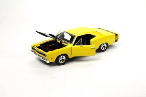 Motormax Dodge Coronet, 1969 Super Bee model araba, 1:24 diecast araba, klasik Amerikan kaslı araba, muscle car maket, Motormax model araç, koleksiyonluk Dodge modeli, lisanslı diecast araba, die cast model araba