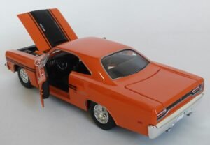 Maisto Plymouth GTX 1:25 ölçek diecast model araba