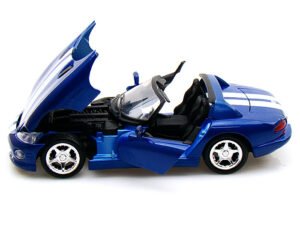 Maisto 1997 Dodge Viper RT/10 1:24 diecast model araba