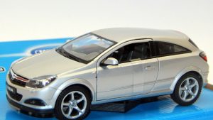 Welly 2005 Opel Astra GTC 1/24 Ölçek Diecast Model Araba 1/24 ölçek maket araç scale diecast car koleksiyon hediye hayran models classic hobi hediyelik metal araba