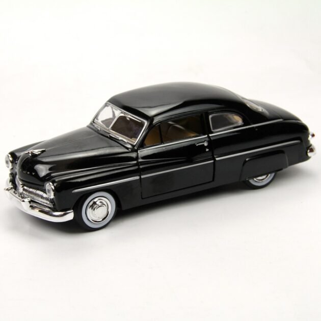 Motormax 1949 Mercury Coupe 1.24 diecast model araba