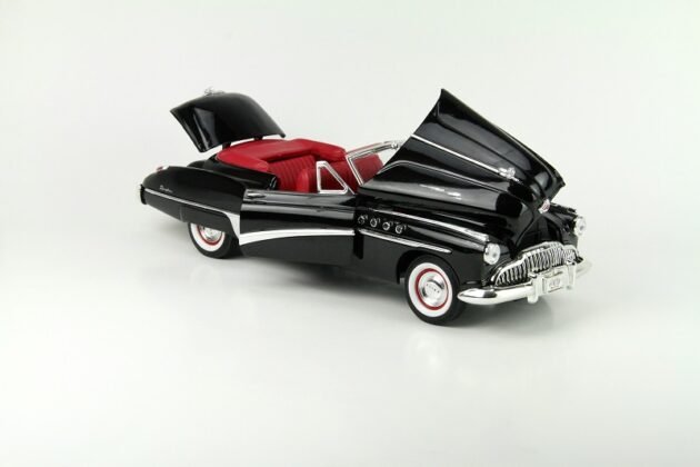 1949 Buick Roadmaster 1:18 Diecast Model Araba