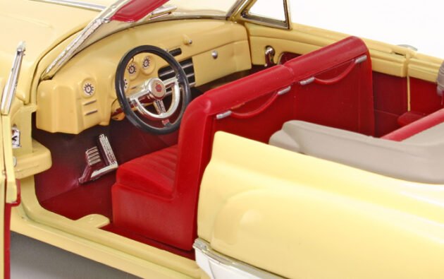 1949 Buick Roadmaster 1:18 Diecast Model Araba
