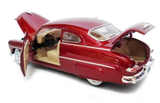 Motormax 1949 Mercury Coupe 1.24 diecast model araba