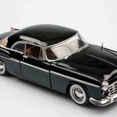 Motormax 1955 Chrysler C300 1:24 diecast model araba