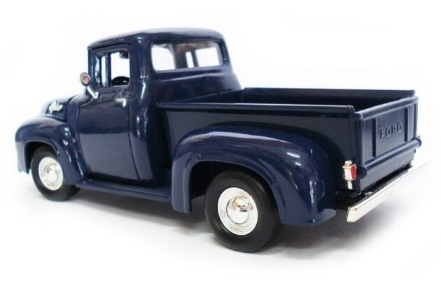 Motormax 1:24 1956 Ford F-100 Pickup Diecast Model Araba