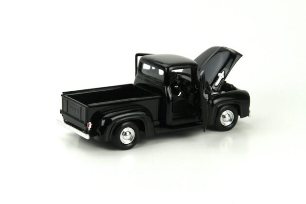 Motormax 1:24 1956 Ford F-100 Pickup Diecast Model Araba