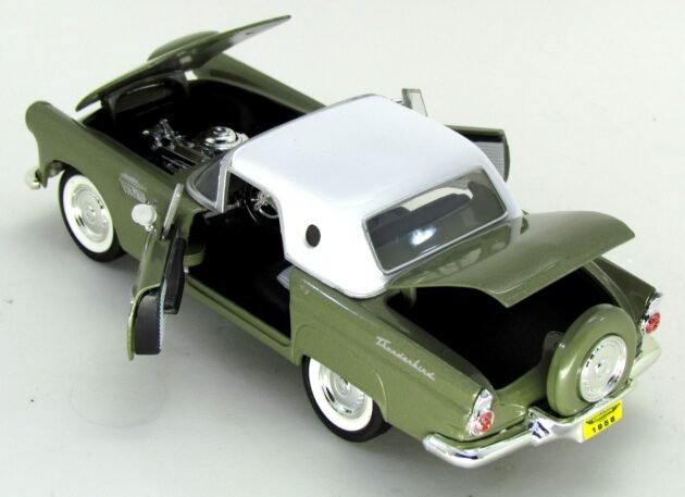 Motormax 1956 Ford thunderbird 1:24 diecast model araba | Hayran Models - Görsel 7