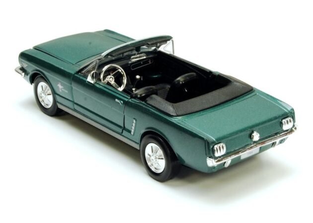 Motormax 1964 1/2 Ford Mustang 1:24 diecast model araba