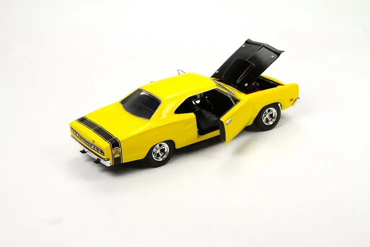 Motormax Dodge Coronet, 1969 Super Bee model araba, 1:24 diecast araba, klasik Amerikan kaslı araba, muscle car maket, Motormax model araç, koleksiyonluk Dodge modeli, lisanslı diecast araba, die cast model araba