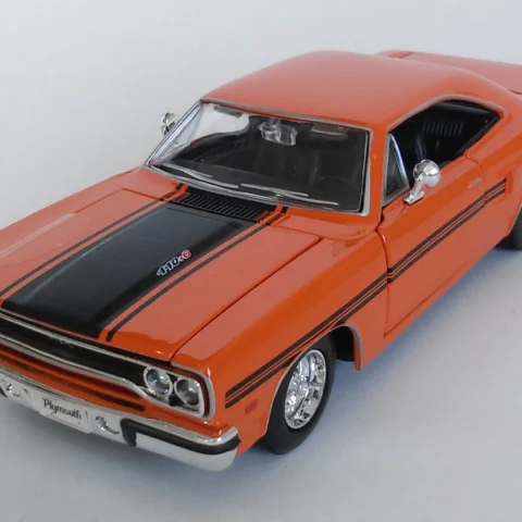 Maisto Plymouth GTX 1:25 ölçek diecast model araba
