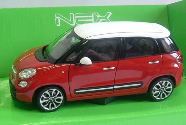 Welly 2013 Fiat 500L 1:24 Ölçek Diecast Model Araba