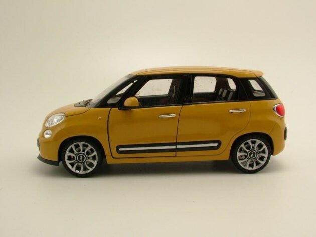 Welly 2013 Fiat 500L 1:24 Ölçek Diecast Model Araba