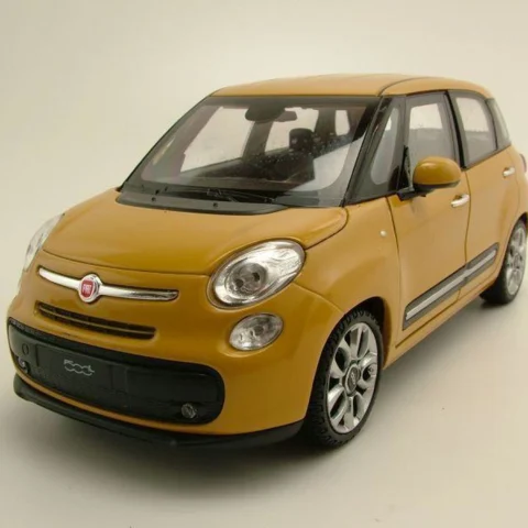 Welly 2013 Fiat 500L 1:24 Ölçek Diecast Model Araba