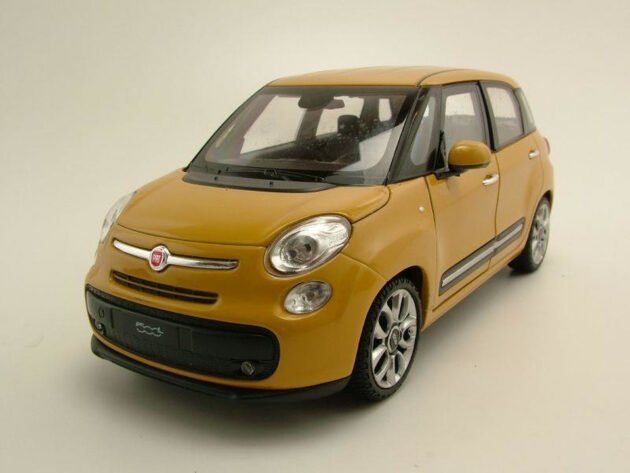 Welly 2013 Fiat 500L 1:24 Ölçek Diecast Model Araba