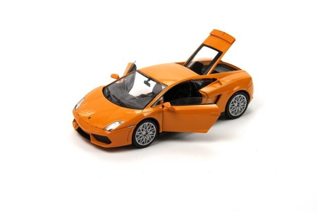 Motormax Lamborghini LP560-4 1:24 Ölçek Diecast Model Araba