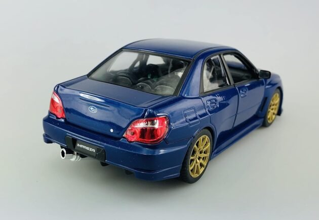 Welly Subaru Impreza WRX STI 1:24 ölçek diecast model araba