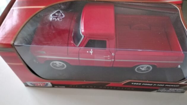 Motormax 1969 Ford F-100 Pickup 1:24 koleksiyonluk model araba