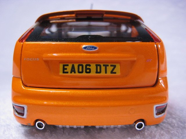 Ford Focus ST 1:24 ölçek Cararama diecast metal model araba