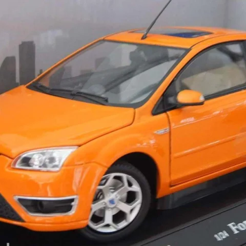 Ford Focus ST 1:24 ölçek Cararama diecast metal model araba