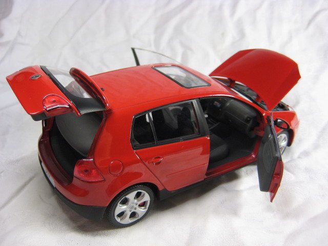 Golf GTI 1:24 ölçek Cararama diecast metal model araba