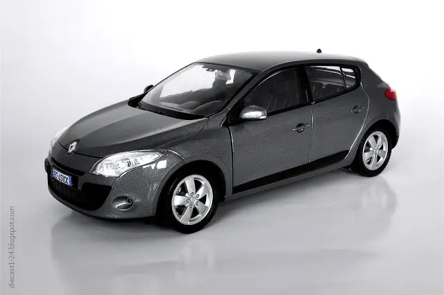 2009 Renault Megane 1:24 ölçek Welly diecast metal model araba