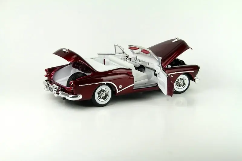 Motormax 1:18 1953 Buick Skylark Diecast Model Araba 1.18 ölçek diecast model araba