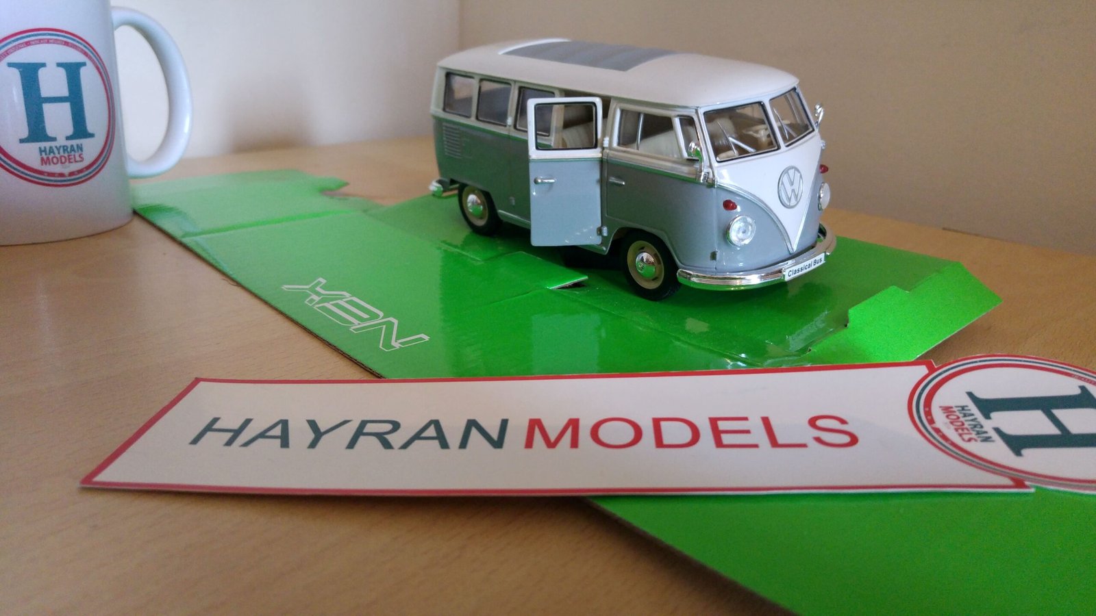 Welly 1963 Volkswagen T1 Bus 1:24 Nex Models diecast model araba