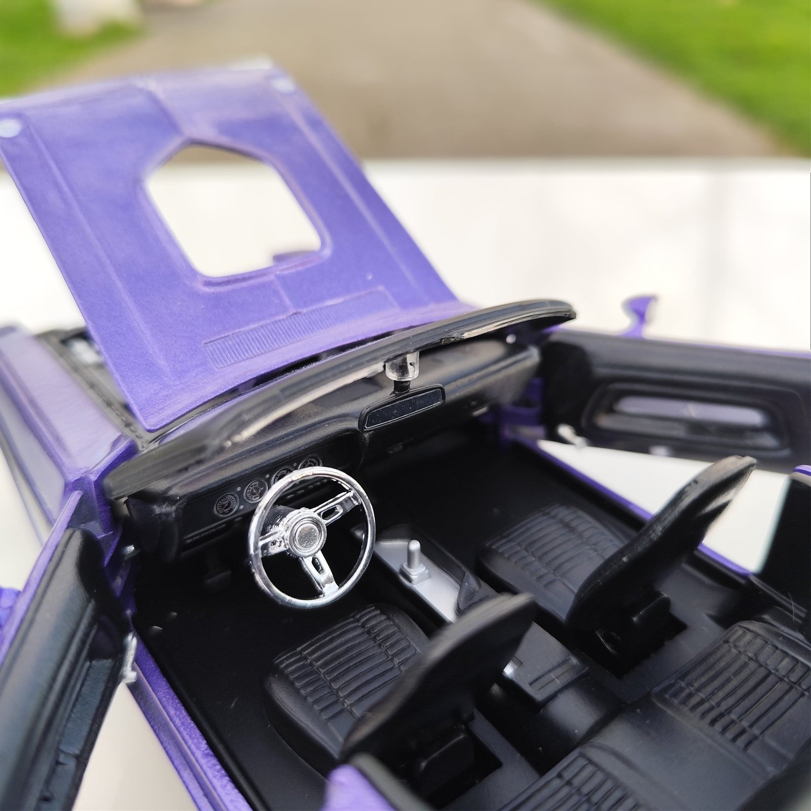 Maisto 1:24 Dodge Challenger R/T Convertible Diecast Model Araba