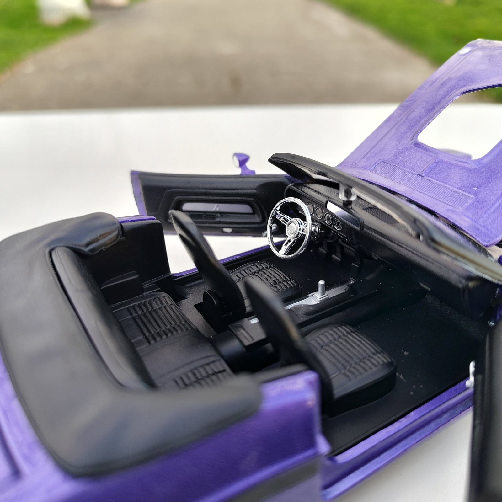 Maisto 1:24 Dodge Challenger R/T Convertible Diecast Model Araba