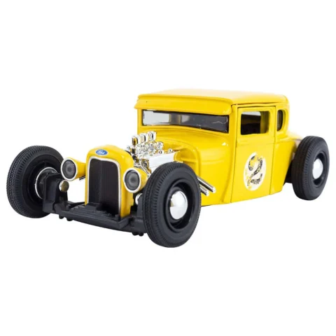 Maisto tarafından üretilen 1929 Ford Model A 1:24 ölçek diecast metal model araba, klasik Ford tasarımını detaylı metal gövde yapısıyla yansıtmaktadır.